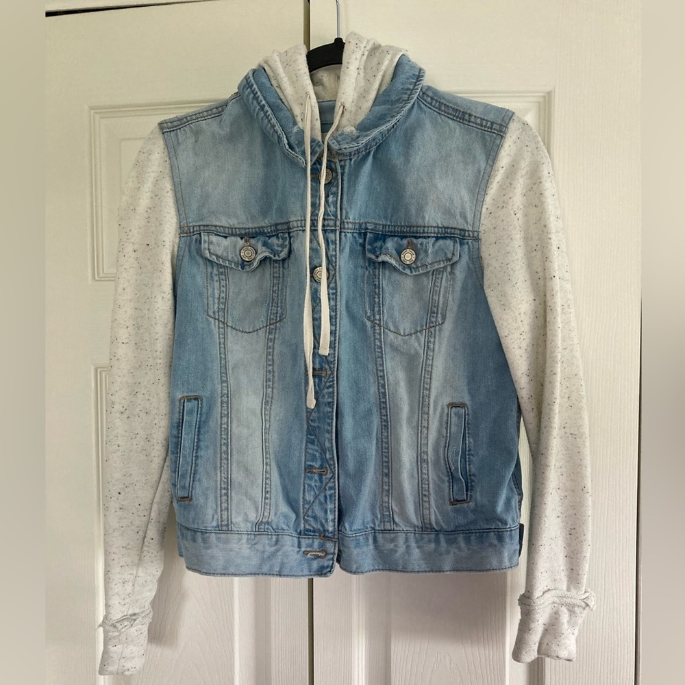 Juniors jean jacket- mudd size medium